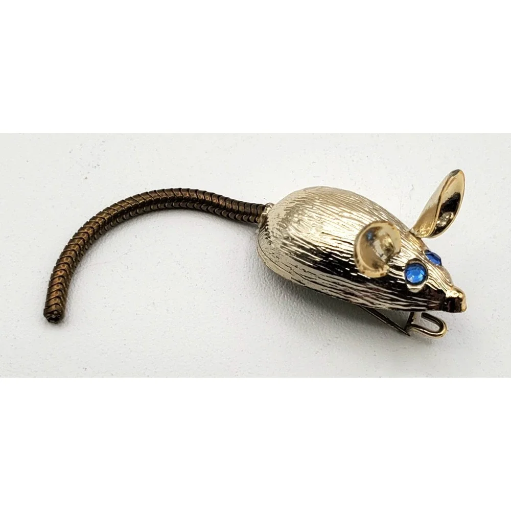 Vintage Mouse Brooch w Swinging Tail Gold Tone Blue Eyes